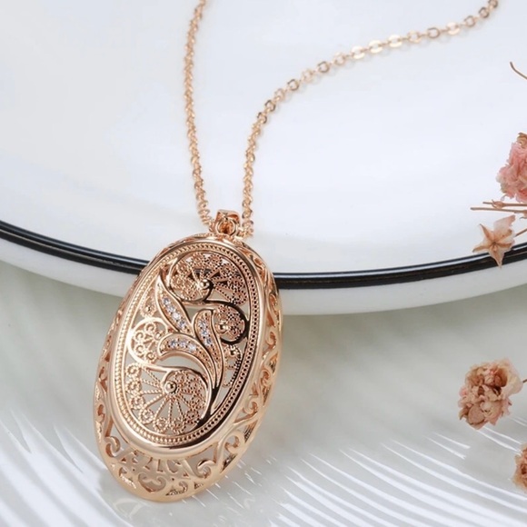 Jewelry - 585 Stamped Rose Gold Plated Sterling Silver Vintage Style Oval Zircon Necklace